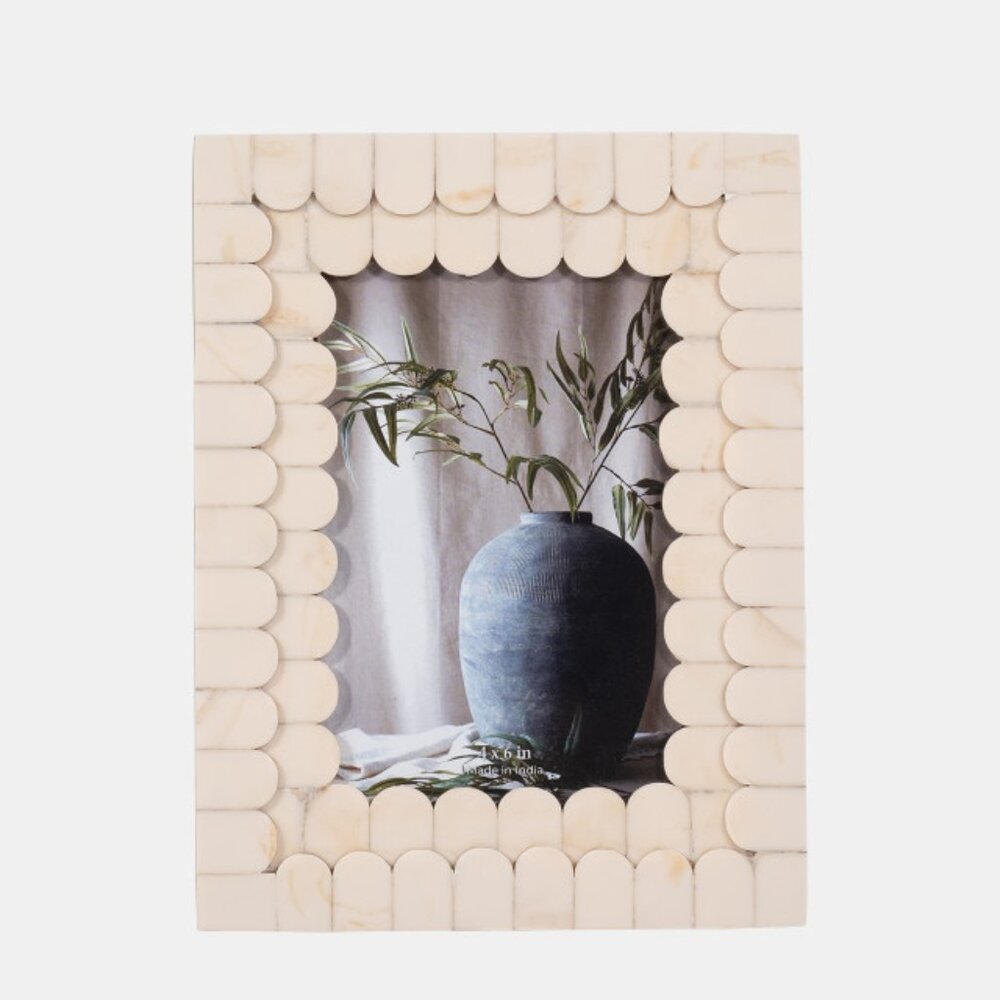 4x6 Scalloped Photo Frame, Ivory, Resin